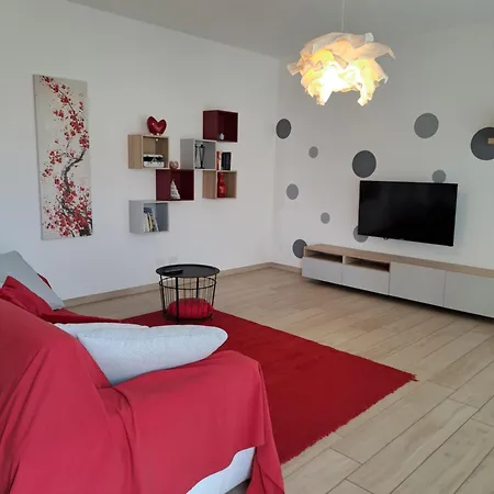 아파트 La Casa Dei Butei 카스텔누보델가다