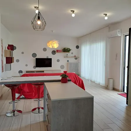 La Casa Dei Butei アパート カステルヌオーヴォ・デル・ガルダ